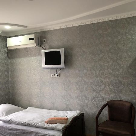 Guest House Tasunia Kutaisi Bagian luar foto