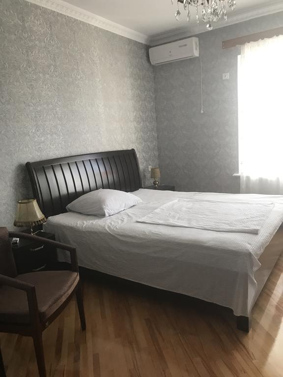Guest House Tasunia Kutaisi Bagian luar foto