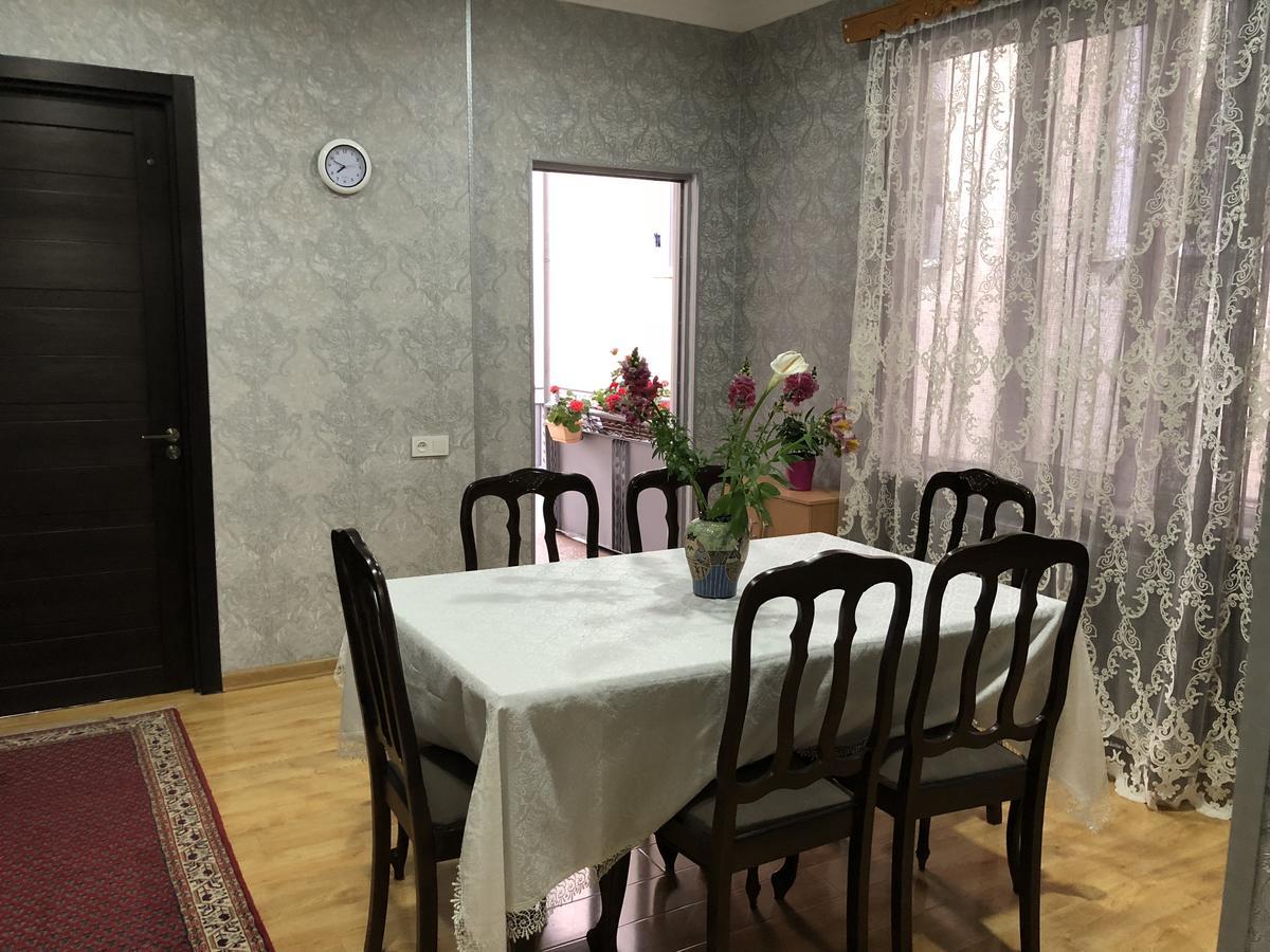 Guest House Tasunia Kutaisi Bagian luar foto