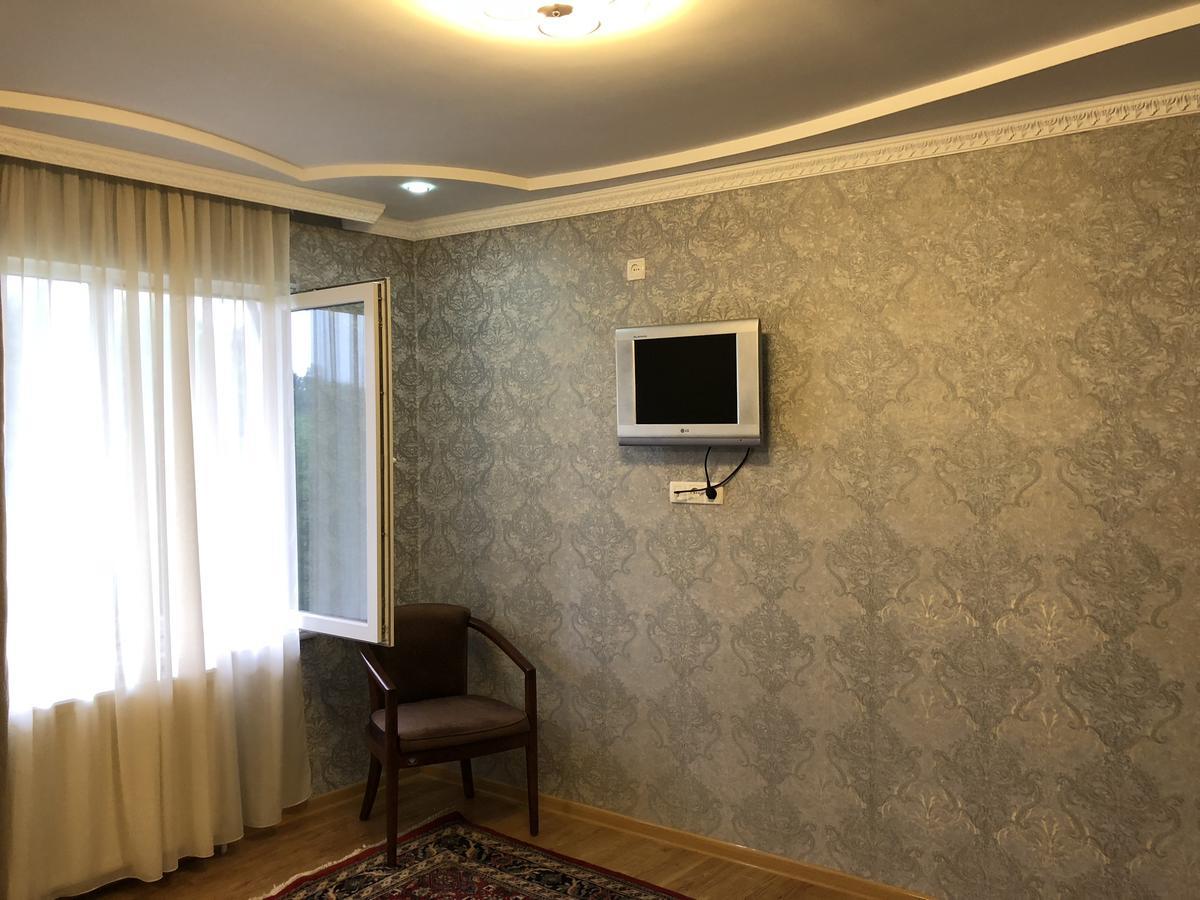 Guest House Tasunia Kutaisi Bagian luar foto