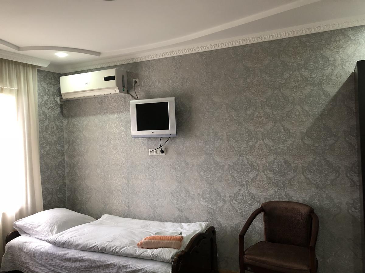 Guest House Tasunia Kutaisi Bagian luar foto