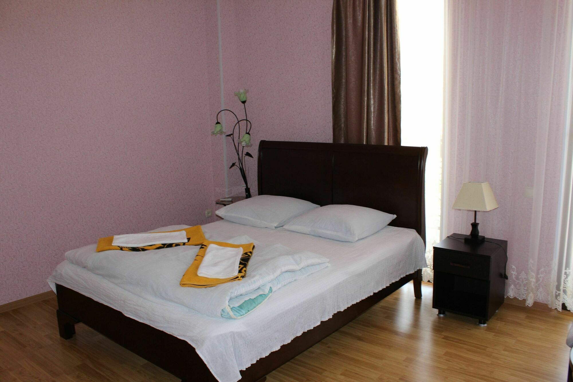 Guest House Tasunia Kutaisi Bagian luar foto